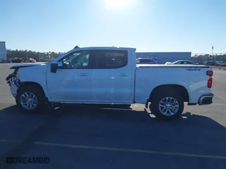 2022 Chevrolet Silverado 1500 LT with VIN 1GCPDKEKXNZ606711, listed as a IAAI auction lot 41698884 with 34,820 mi miles. Bid and sale history available at carsss.com. Image 14.