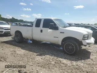 2000 Ford F-250 XL with VIN 1FTNX20F5YEB36415, listed as a Copart auction lot 55061505 with 225,855 mi miles and Salvage title. Bid and sale history available at DreamBid. Image 4.