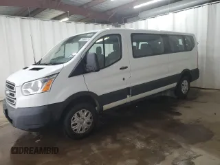 2019 Ford Transit Passenger XL z VIN 1FBZX2YM6KKB65603, wystawiony jako Copart lot #63873285 z przebiegiem 84 766 mil mil oraz Czysty tytuł • Clean title. Historia ofert i sprzedaży dostępna na DreamBid. Obrazek 1.