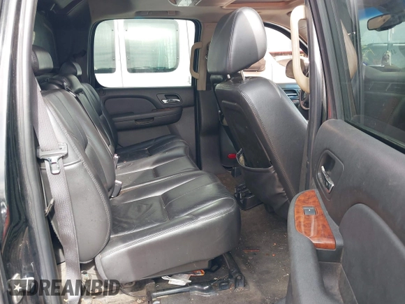 2008 Chevrolet Avalanche LTZ z VIN 3GNEC12018G291364, wystawiony jako IAAI lot #41741861 z przebiegiem 220 181 mil mil oraz . Historia ofert i sprzedaży dostępna na DreamBid. Obrazek 8.