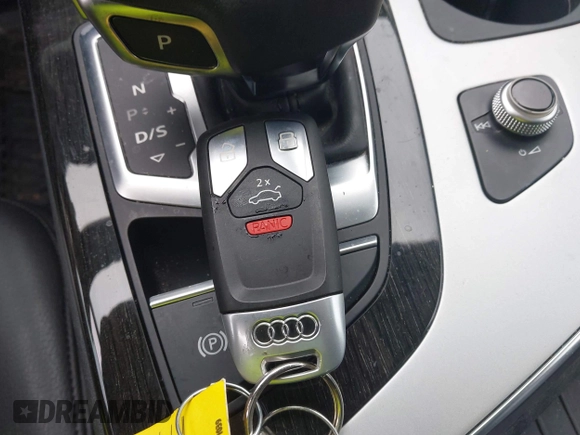2019 Audi Q7 Premium with VIN WA1AHAF75KD030236, listed as a IAAI auction lot 42258016 with 36,935 mi miles and . Bid and sale history available at DreamBid. Image 11.