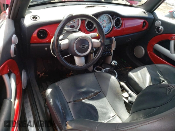 2006 MINI Convertible z VIN WMWRF33546TF63753, wystawiony jako Copart lot #48614785 z przebiegiem 123 789 mil mil oraz Czysty tytuł • Clean title. Historia ofert i sprzedaży dostępna na DreamBid. Obrazek 8.
