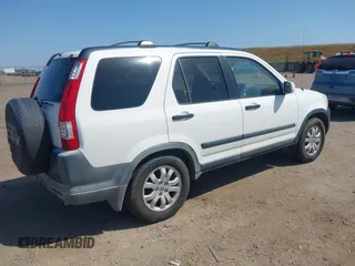 2005 Honda CR-V EX with VIN JHLRD78865C063319, listed as a IAAI auction lot 42160375 with 203,213 mi miles and . Bid and sale history available at carsss.com. Image 4.