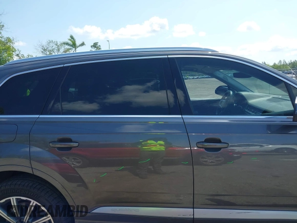 2019 Audi Q7 Premium Plus z VIN WA1LAAF70KD020498, wystawiony jako IAAI lot #41976990 z przebiegiem 91 643 mil mil oraz . Historia ofert i sprzedaży dostępna na DreamBid. Obrazek 13.