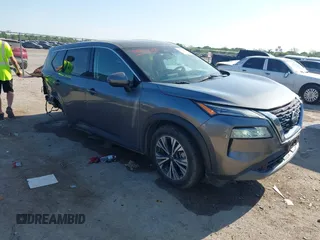 2021 Nissan Rogue SV z VIN 5N1AT3BB1MC740670, wystawiony jako IAAI lot #42043088 z przebiegiem 66 884 mil mil oraz . Historia ofert i sprzedaży dostępna na DreamBid. Obrazek 1.