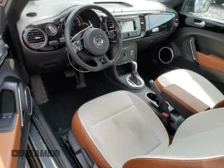 2015 Volkswagen Beetle Fleet Edition z VIN 3VWF17AT8FM656779, wystawiony jako Copart lot #60291145 z przebiegiem 42 850 mil mil oraz Szkoda całkowita • Salvage title. Historia ofert i sprzedaży dostępna na DreamBid. Obrazek 8.