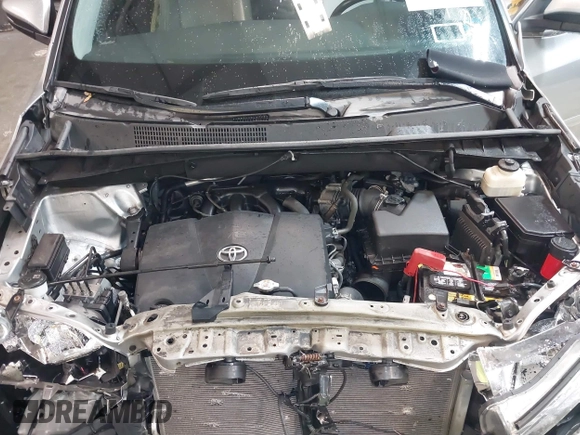2018 Toyota Highlander SE with VIN 5TDJZRFH5JS912469, listed as a IAAI auction lot 42332840 with 74,386 mi miles and . Bid and sale history available at DreamBid. Image 10.