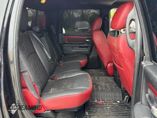 2016 Ram 1500 Rebel z VIN 1C6RR7YT2GS171455, wystawiony jako Copart lot #54708635 z przebiegiem 150 421 mil mil oraz Tytuł czysty. Historia ofert i sprzedaży dostępna na DreamBid. Obrazek 6.