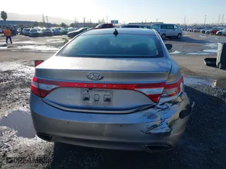2013 Hyundai Azera with VIN KMHFH4JG3DA230844, listed as a IAAI auction lot 41817997 with 129,163 mi miles. Bid and sale history available at carsss.com. Image 17.