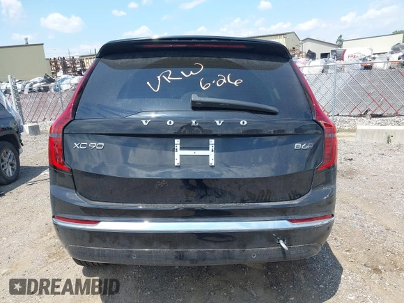 2025 Volvo XC90 Plus with VIN YV4062PB3S1366904, listed as a IAAI auction lot 42651118 with 10,380 mi miles and . Bid and sale history available at DreamBid. Image 16.
