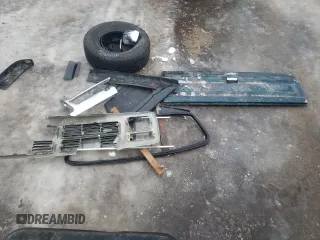 1993 Dodge D/W 250 with VIN 1B7KM26C5PS179046, listed as a Copart auction lot 84036284 with Not Provided miles and Salvage Title. Bid and sale history available at carsss.com. Image 12.