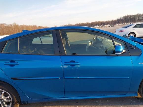2019 Toyota Prius LE with VIN JTDL9RFU2K3013061, listed as a IAAI auction lot 41797721 with 122,721 mi miles. Bid and sale history available at carsss.com. Image 14.