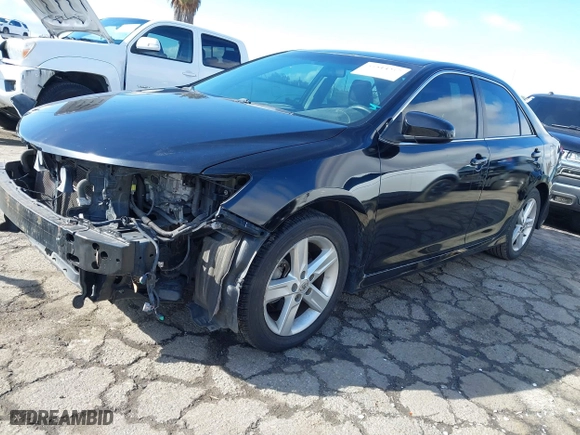2014 Toyota Camry Hybrid LE with VIN 4T1BD1FK3EU117305, listed as a IAAI auction lot 41514217 with 141,081 mi miles. Bid and sale history available at carsss.com. Image 18.