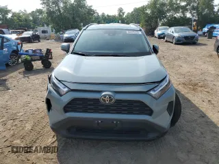 2022 Toyota RAV4 XLE with VIN 2T3P1RFVXNW308735, listed as a Copart auction lot 60435335 with 30,578 mi miles and Salvage title. Bid and sale history available at DreamBid. Image 5.