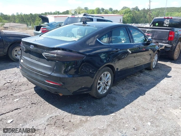 2019 Ford Fusion SE with VIN 3FA6P0HD8KR159354, listed as a IAAI auction lot 41998638 with 72,631 mi miles. Bid and sale history available at carsss.com. Image 4.