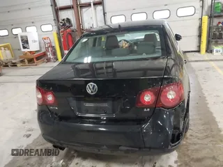2009 Volkswagen Jetta S с VIN 3VWJM71K99M124177, выставлен на аукционе IAAI как лот 42324057 с пробегом 180 516 миль миль и . История ставок и продаж доступна на DreamBid. Изображение 16.