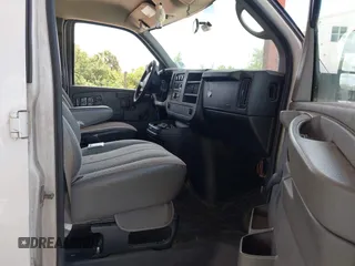 2008 Chevrolet Express Cargo with VIN 1GCFG154681204556, listed as a IAAI auction lot 41928049 with 171,171 mi miles and . Bid and sale history available at DreamBid. Image 5.