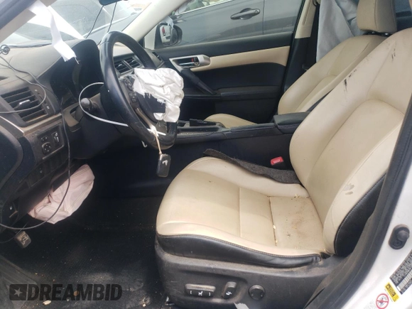 2015 Lexus CT 200h z VIN JTHKD5BH5F2216872, wystawiony jako Copart lot #51527765 z przebiegiem 8 796 756 mil mil oraz Szkody całkowita. Historia ofert i sprzedaży dostępna na DreamBid. Obrazek 7.