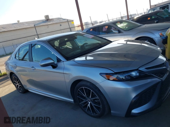 2021 Toyota Camry SE Nightshade with VIN 4T1G11AK0MU412835, listed as a IAAI auction lot 41592078 with 106,270 mi miles. Bid and sale history available at carsss.com. Image 14.