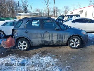 2008 Suzuki SX4 with VIN JS2YB413985108117, listed as a IAAI auction lot 41269956 with 182,324 mi miles. Bid and sale history available at carsss.com. Image 13.