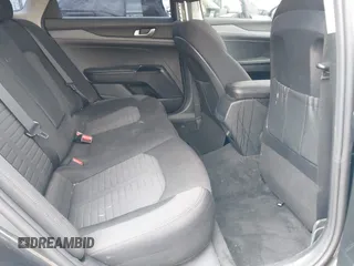 2025 Kia K5 LXS z VIN KNAG24J77S5316431, wystawiony jako IAAI lot #42072969 z przebiegiem 14 413 mil mil oraz . Historia ofert i sprzedaży dostępna na DreamBid. Obrazek 8.