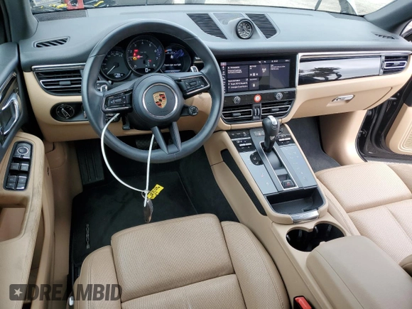 2023 Porsche Macan z VIN WP1AA2A50PLB16555, wystawiony jako Copart lot #60317825 z przebiegiem 17 755 mil mil oraz Szkoda całkowita • Salvage title. Historia ofert i sprzedaży dostępna na DreamBid. Obrazek 8.