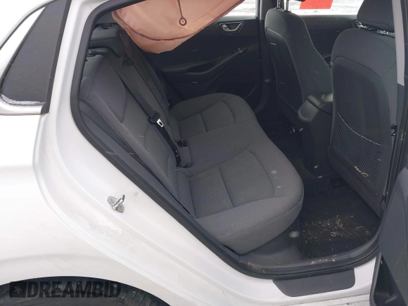 2020 Hyundai Ioniq SEL z VIN KMHC85LC4LU239732, wystawiony jako IAAI lot #41002757 z przebiegiem 76 379 mil mil oraz . Historia ofert i sprzedaży dostępna na DreamBid. Obrazek 8.