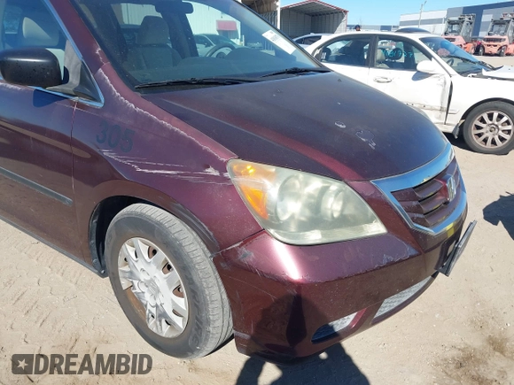 2008 Honda Odyssey LX with VIN 5FNRL382X8B038788, listed as a IAAI auction lot 41816070 with 122,687 mi miles. Bid and sale history available at carsss.com. Image 6.