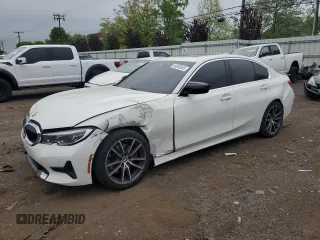 2021 BMW 3 Series 330i xDrive z VIN 3MW5R7J04M8B48387, wystawiony jako Copart lot #56393935 z przebiegiem 56 854 mil mil oraz Szkoda całkowita • Salvage title. Historia ofert i sprzedaży dostępna na DreamBid. Obrazek 1.