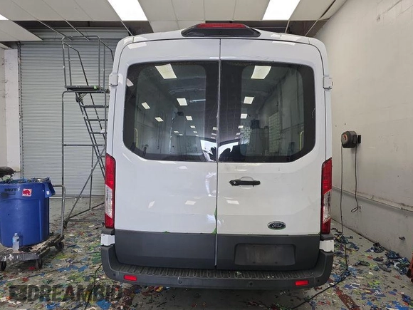 2018 Ford Transit z VIN 1FTYE1CM4JKB42284, wystawiony jako IAAI lot #42681565 z przebiegiem 87 458 mil mil oraz . Historia ofert i sprzedaży dostępna na DreamBid. Obrazek 1.