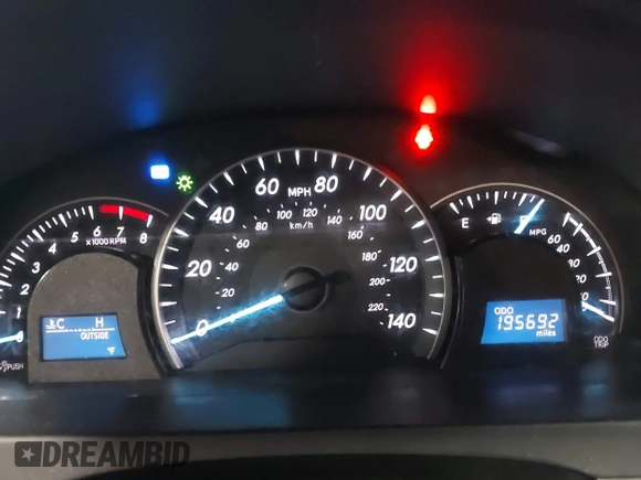 2014 Toyota Camry L with VIN 4T1BF1FKXEU306754, listed as a IAAI auction lot 41613218 with 195,692 mi miles. Bid and sale history available at carsss.com. Image 7.