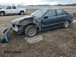 2000 BMW 5 Series 528iA with VIN WBADM6346YGU20515, listed as a Copart auction lot 43608485 with 197,903 mi miles and Salvage Title. Bid and sale history available at carsss.com. Image 1.