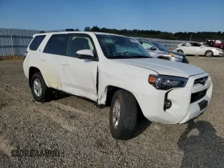 2024 Toyota 4Runner SR5 z VIN JTEMU5JR5R6292041, wystawiony jako Copart lot #59817895 z przebiegiem 9 451 mil mil oraz Szkoda całkowita • Salvage title. Historia ofert i sprzedaży dostępna na DreamBid. Obrazek 4.
