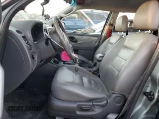 2005 Ford Escape XLT with VIN 1FMCU93105KD29752, listed as a Copart auction lot 73687754 with 199,362 mi miles and Salvage Title. Bid and sale history available at carsss.com. Image 7.
