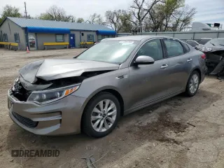 2016 Kia Optima EX z VIN 5XXGU4L33GG084713, wystawiony jako Copart lot #51508755 z przebiegiem 184 815 mil mil oraz Szkoda całkowita • Salvage title. Historia ofert i sprzedaży dostępna na DreamBid. Obrazek 1.