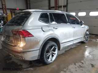 2023 Volkswagen Tiguan SE R-Line Black with VIN 3VV8B7AX8PM135480, listed as a IAAI auction lot 41361181 with 1 mi miles. Bid and sale history available at carsss.com. Image 4.