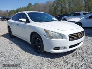 2013 Nissan Maxima 3.5 S with VIN 1N4AA5AP3DC810582, listed as a IAAI auction lot 41756462 with 252,284 mi miles. Bid and sale history available at carsss.com. Image 1.