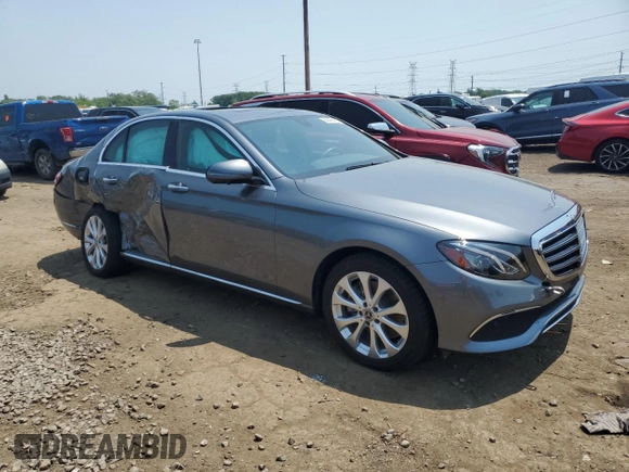2019 Mercedes-Benz E 300 with VIN WDDZF4KB5KA637769, listed as a Copart auction lot 60450135 with 6,652 mi miles and Clean title. Bid and sale history available at DreamBid. Image 4.