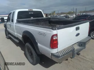 2008 Ford Super Duty F-250 SRW XL with VIN 1FTSX21538EE24913, listed as a IAAI auction lot 41279613 with 288,360 mi miles. Bid and sale history available at carsss.com. Image 3.