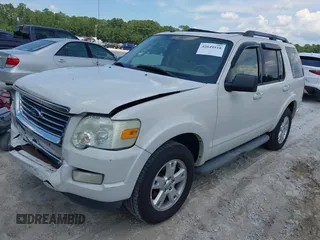 2010 Ford Explorer XLT z VIN 1FMEU6DE2AUA05113, wystawiony jako IAAI lot #42649518 z przebiegiem 114 391 mil mil oraz . Historia ofert i sprzedaży dostępna na DreamBid. Obrazek 2.