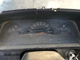 1993 Toyota Pickup z VIN 4TARN81A6PZ114634, wystawiony jako Copart lot #53115865 z przebiegiem 161 536 mil mil oraz Szkoda całkowita • Salvage title. Historia ofert i sprzedaży dostępna na DreamBid. Obrazek 9.