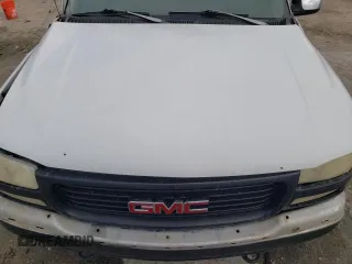 1999 GMC New Sierra 1500 SLE with VIN 2GTEC19T7X1523238, listed as a Copart auction lot 52725825 with 259,925 mi miles and Salvage Title. Bid and sale history available at carsss.com. Image 11.