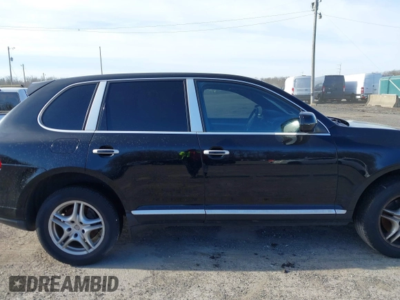 2010 Porsche Cayenne z VIN WP1AA2AP1ALA01214, wystawiony jako IAAI lot #41714362 z przebiegiem Nie podano mil oraz . Historia ofert i sprzedaży dostępna na DreamBid. Obrazek 12.