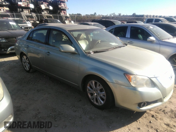 2008 Toyota Avalon XL with VIN 4T1BK36BX8U314798, listed as a IAAI auction lot 40923920 with 128,254 mi miles. Bid and sale history available at carsss.com. Image 1.