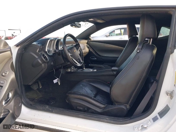 2014 Chevrolet Camaro LT with VIN 2G1FC1E32E9186270, listed as a IAAI auction lot 41248640 with NaN miles. Bid and sale history available at carsss.com. Image 5.