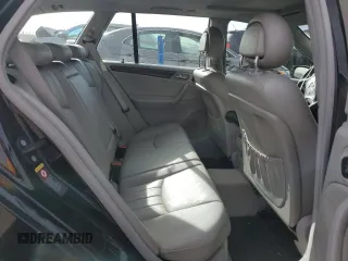 2005 Mercedes-Benz C 240 z VIN WDBRH81J65F634681, wystawiony jako Copart lot #82118224 z przebiegiem 158 338 mil mil oraz Szkody całkowita. Historia ofert i sprzedaży dostępna na DreamBid. Obrazek 10.