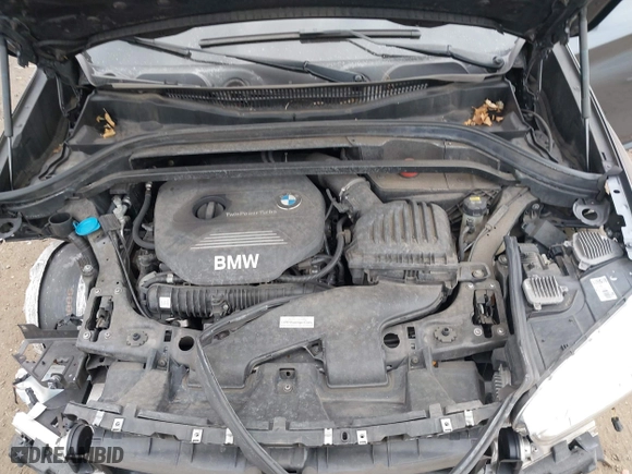 2017 BMW X1 xDrive28i with VIN WBXHT3C37H5F86637, listed as a IAAI auction lot 41300161 with 95,459 mi miles. Bid and sale history available at carsss.com. Image 10.