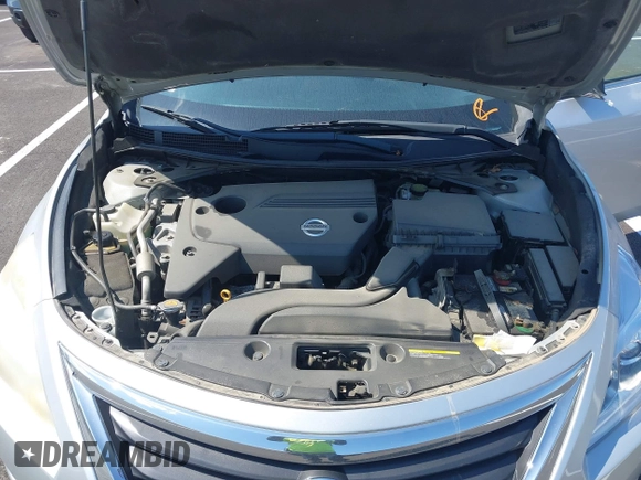 2014 Nissan Altima SV with VIN 1N4AL3AP0EC323033, listed as a IAAI auction lot 41665147 with 145,271 mi miles and . Bid and sale history available at carsss.com. Image 10.