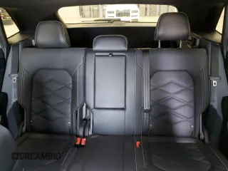 2025 Volkswagen Atlas SE with VIN 1V2WE2CA8SC206324, listed as a Copart auction lot 55507295 with 6,978 mi miles and Clean title. Bid and sale history available at DreamBid. Image 10.