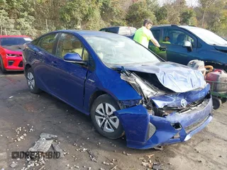2016 Toyota Prius Four z VIN JTDKARFU4G3503401, wystawiony jako IAAI lot #40769535 z przebiegiem 86 001 mil mil oraz . Historia ofert i sprzedaży dostępna na DreamBid. Obrazek 1.